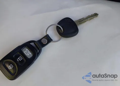 2009 Hyundai Sonata Limited z USA, uszkodzony, nr VIN 5NPEU46C39H561750